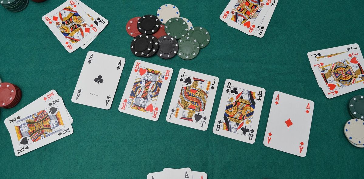 Lucky 7 Casino کیسینو میں پوکر گیمز